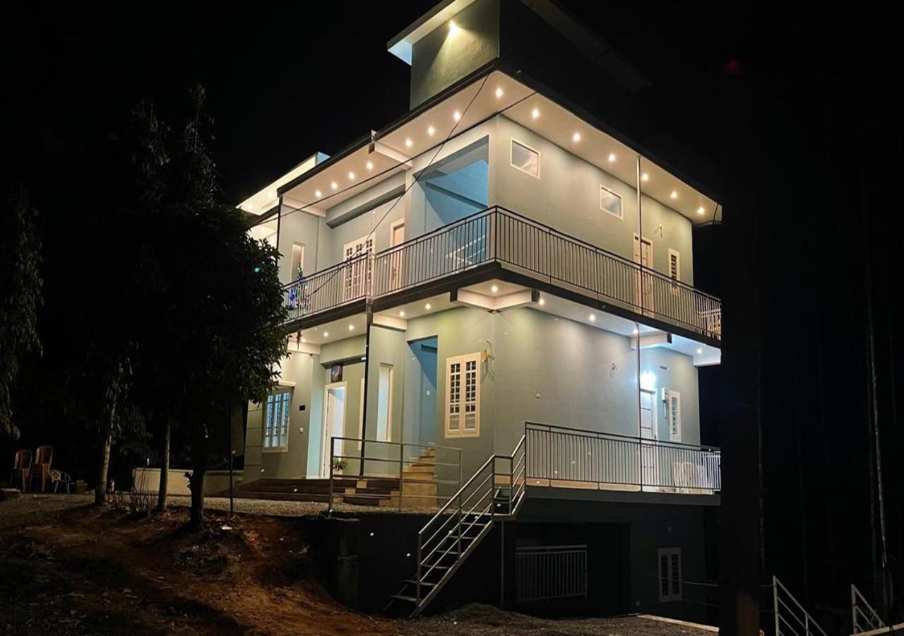 The Karlyle Homestay Vaduvanchal エクステリア 写真