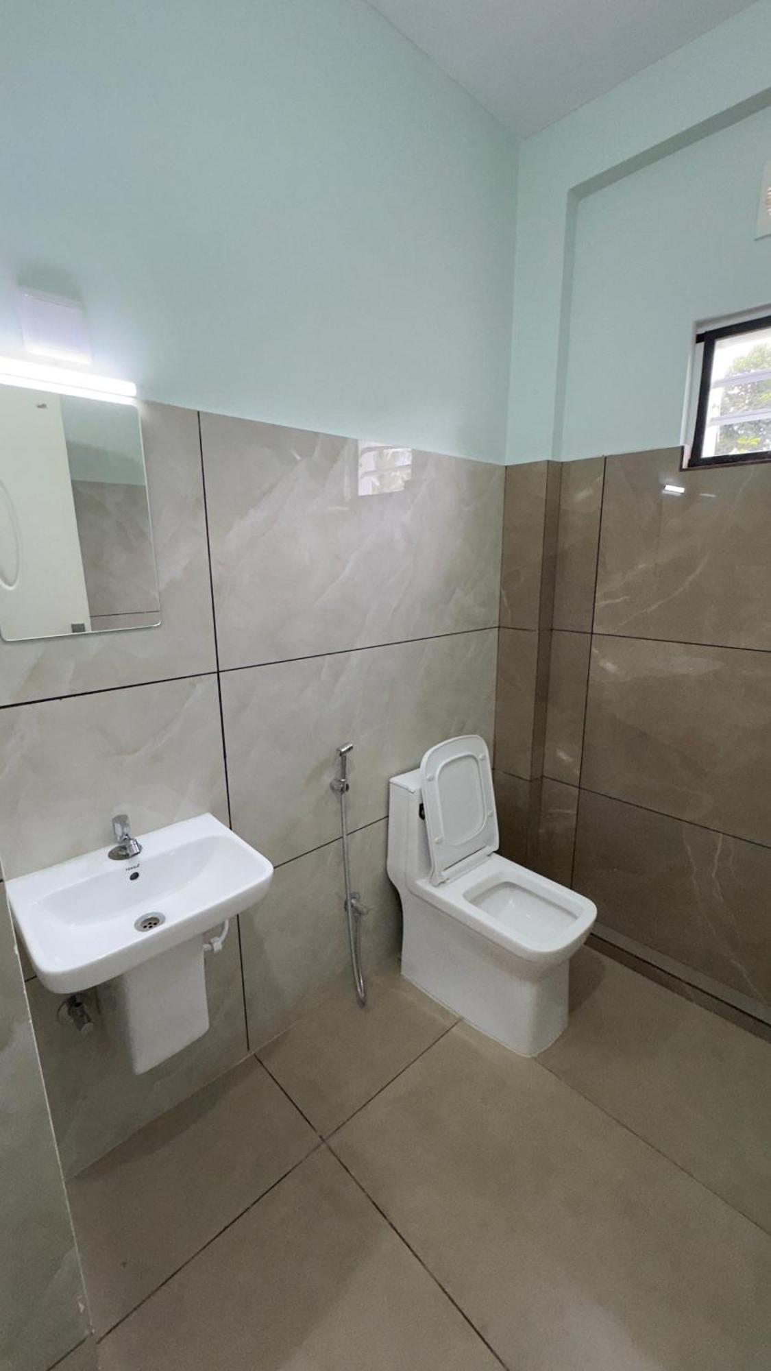 The Karlyle Homestay Vaduvanchal エクステリア 写真