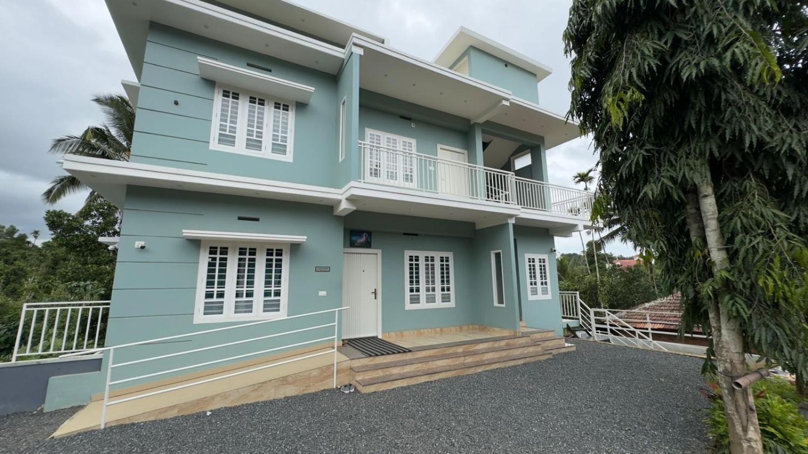 The Karlyle Homestay Vaduvanchal エクステリア 写真