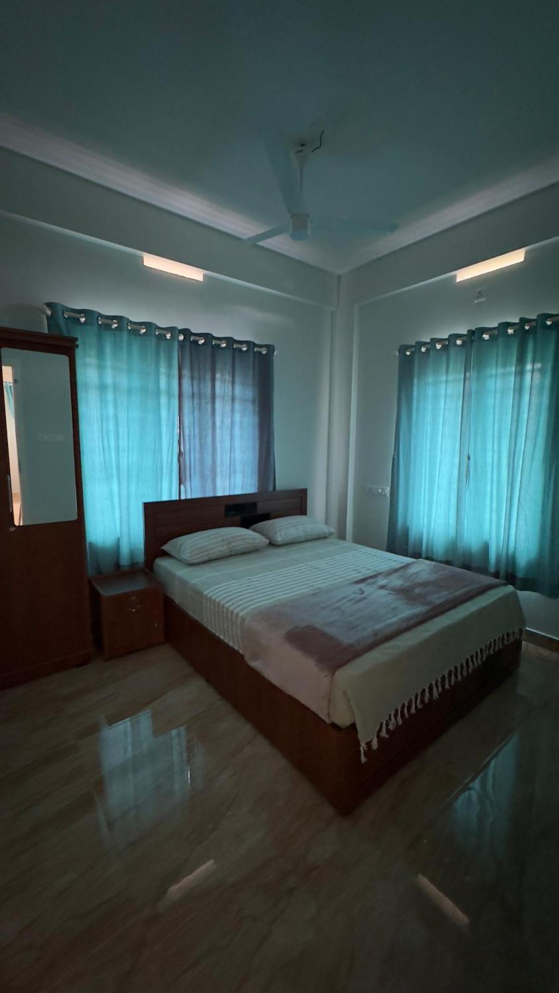 The Karlyle Homestay Vaduvanchal エクステリア 写真