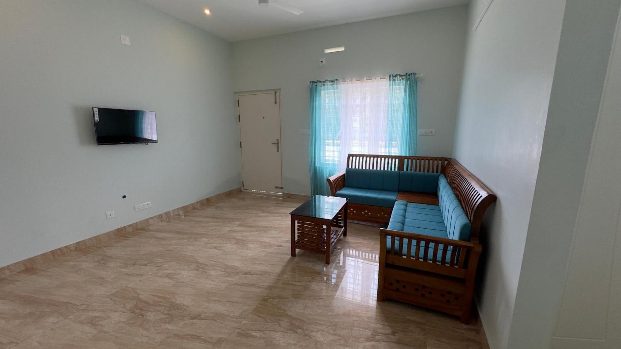 The Karlyle Homestay Vaduvanchal エクステリア 写真